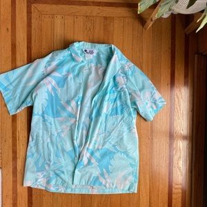 Awesome Vintage Hawaiian Button Down Shirt